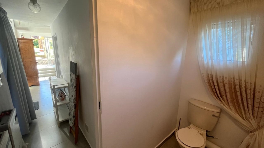 3 Bedroom Property for Sale in Wavecrest Eastern Cape